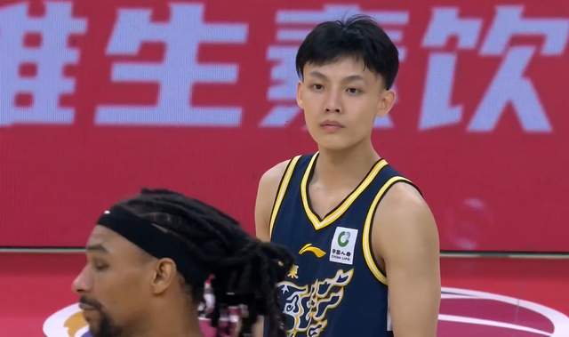 九游官网-伤势不乐观，依旧去报到！杜锋爱徒好样的，郭士强会留下他吗？