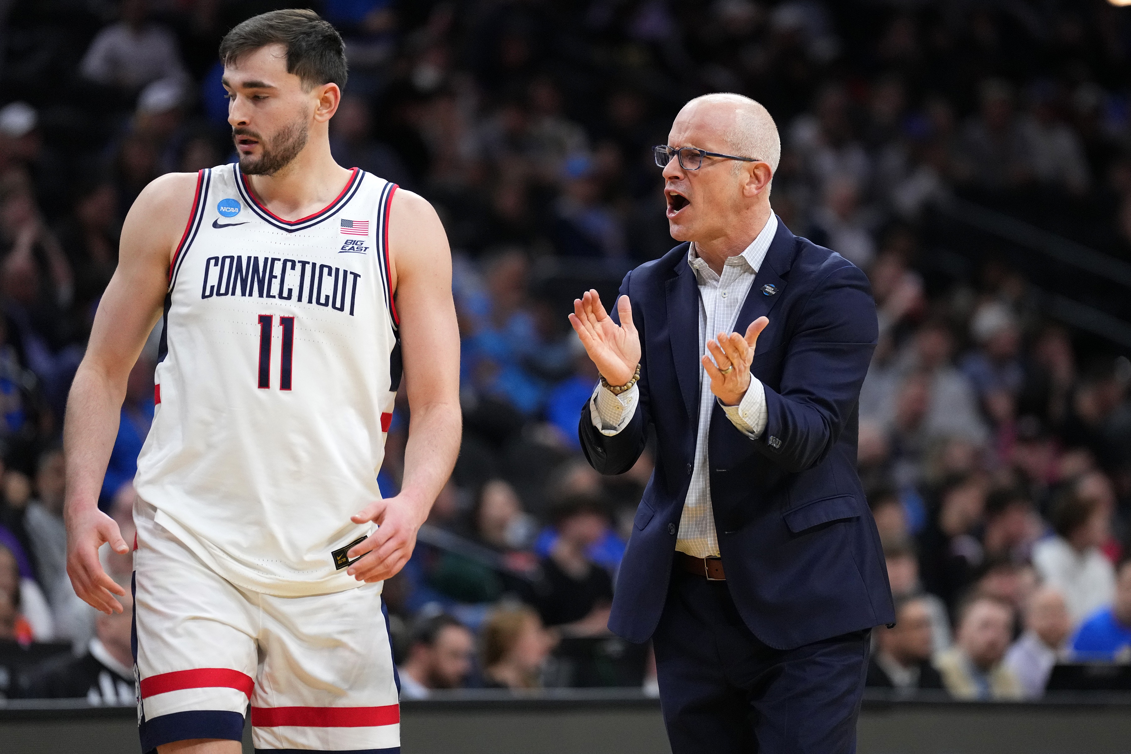 次轮行情！卡拉班14中5拿到17分11板2助2断难阻球队失利